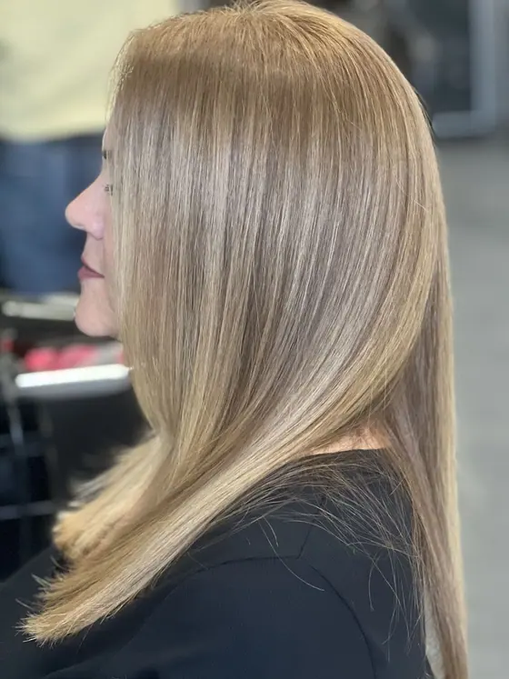 Bronde balayage, straightened