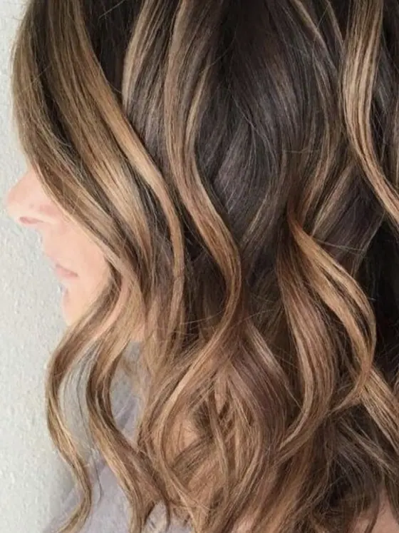 Brunette balayage with soft waves