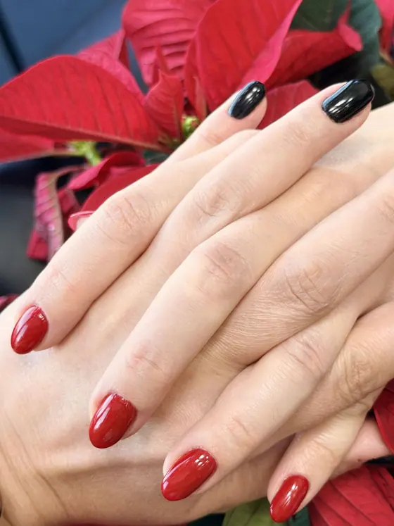 Black and red gel manicure for the holidays